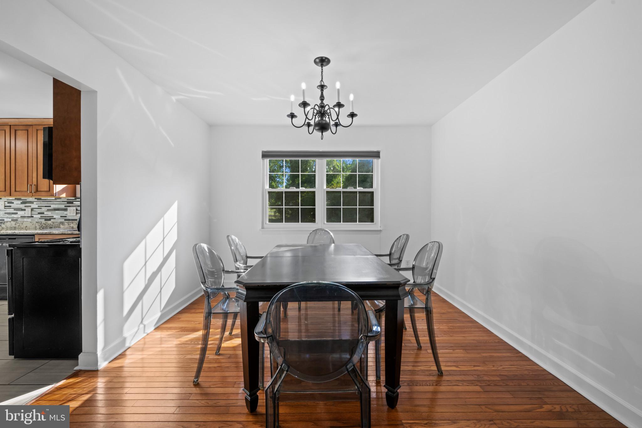 13054 Tarragon Road Reisterstown, MD 21136 - Photo 18 of 68 Dining room