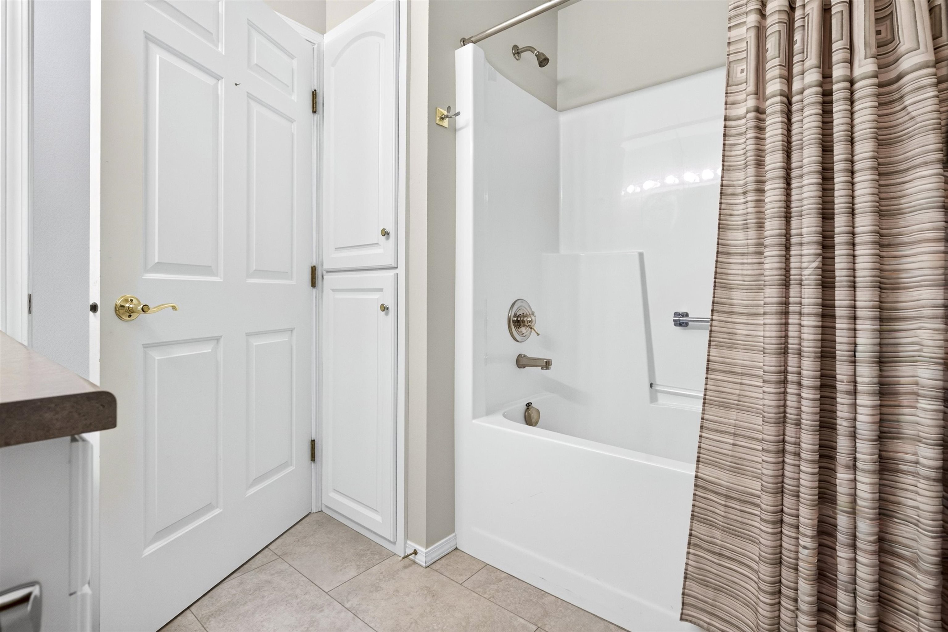 1057 Windtree Drive, Unit 48 Appleton, WI 54914 - Photo 45 of 54 Gallery Image 45