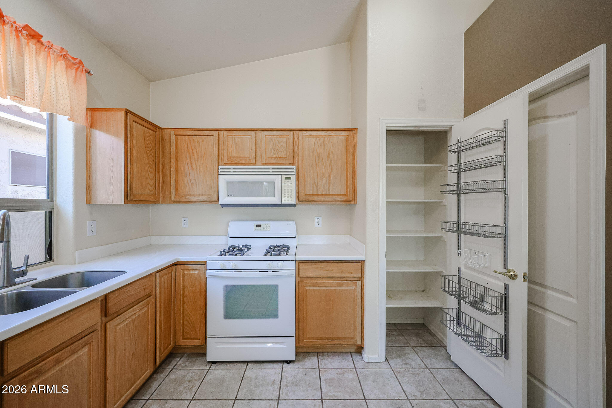 18100 North Coconino Drive Surprise, AZ 85374 - Photo 17 of 53 B (13)