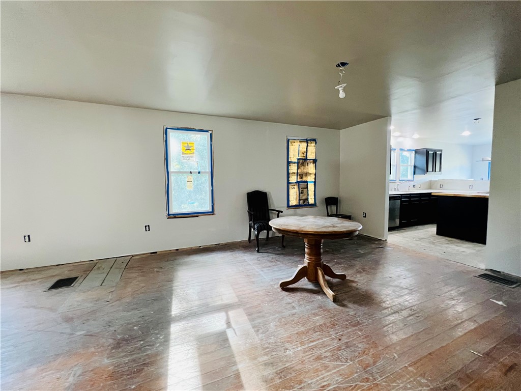 25 Smith Street Ware Shoals, SC 29692 - Photo 11 of 50 DINING ROOM