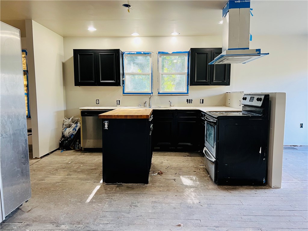 25 Smith Street Ware Shoals, SC 29692 - Photo 19 of 50 KITCHEN