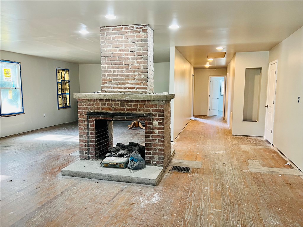 25 Smith Street Ware Shoals, SC 29692 - Photo 2 of 50 2 SIDED FIREPLACE