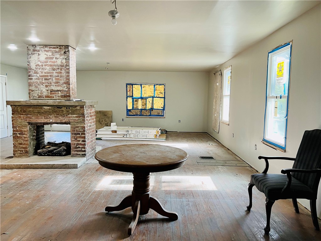 25 Smith Street Ware Shoals, SC 29692 - Photo 4 of 50 DINING ROOM