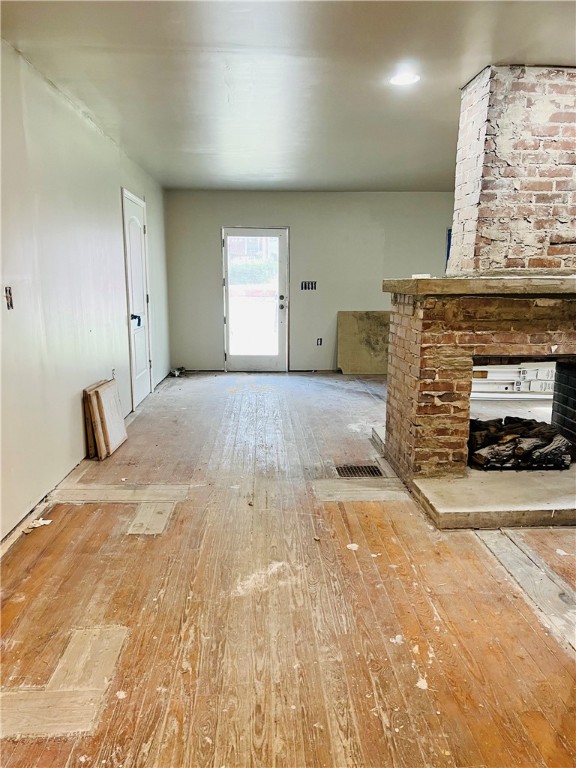 25 Smith Street Ware Shoals, SC 29692 - Photo 7 of 50 LIVING ROOM