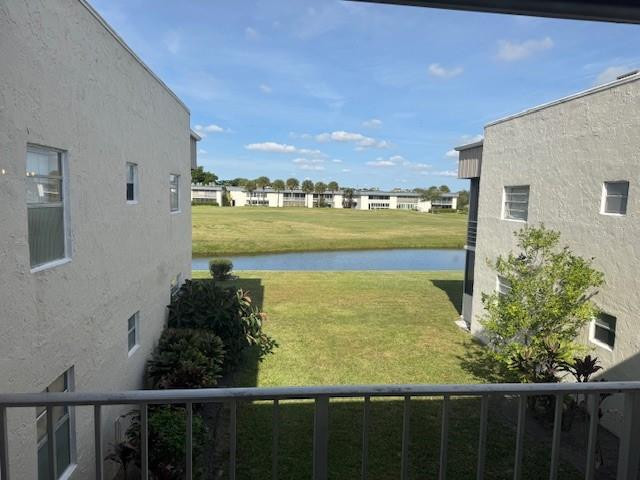 522 Flanders P, Unit 522 Delray Beach, FL 33484 - Photo 5 of 11 a view of an ocean from a balcony
