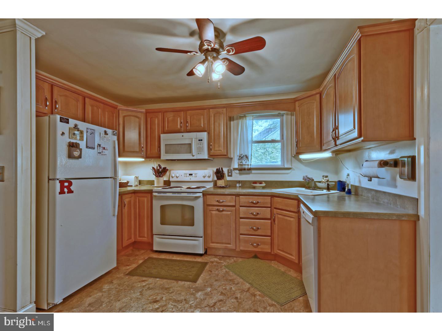 761 Iszard Road Deptford, NJ 08096 - Photo 8 of 25 Gallery Image 8