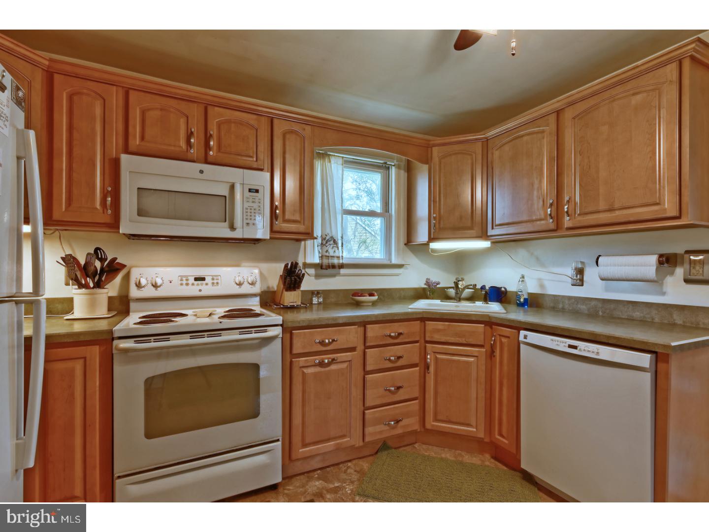 761 Iszard Road Deptford, NJ 08096 - Photo 9 of 25 Gallery Image 9