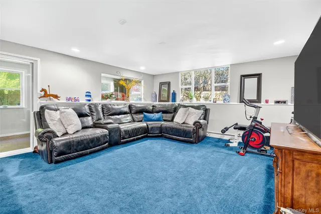 $925,000 | 9 Brookdell Drive, Hartsdale, NY 10530