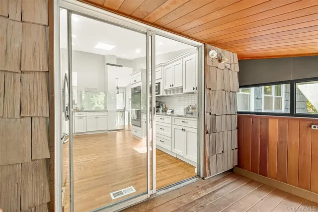 $925,000 | 9 Brookdell Drive, Hartsdale, NY 10530