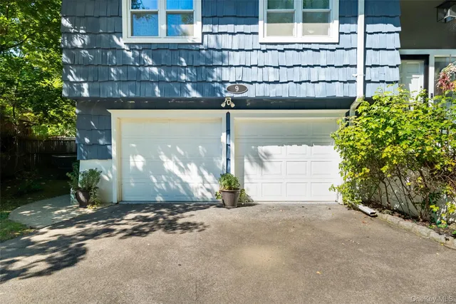 $925,000 | 9 Brookdell Drive, Hartsdale, NY 10530