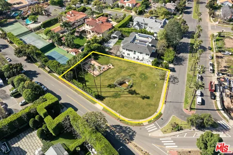 $7,300,000 | 14800 Pampas Ricas Boulevard, Pacific Palisades, CA 90272