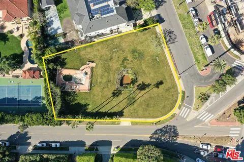 $7,300,000 | 14800 Pampas Ricas Boulevard, Pacific Palisades, CA 90272