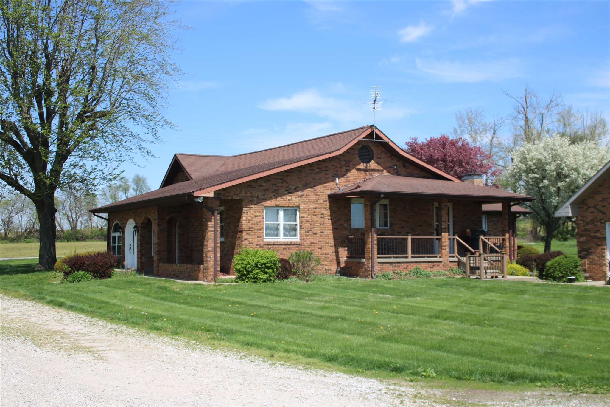 5589 South Christmas Road Vincennes, IN 47591 - Photo 3 of 16 Gallery Image 3