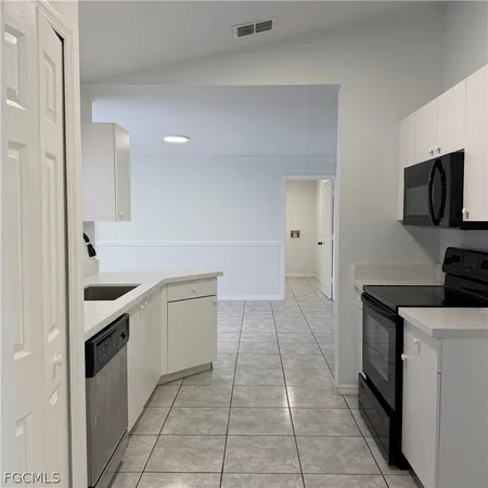 $2,100 | 5011 Brookfield Street, Lehigh Acres, FL 33971
