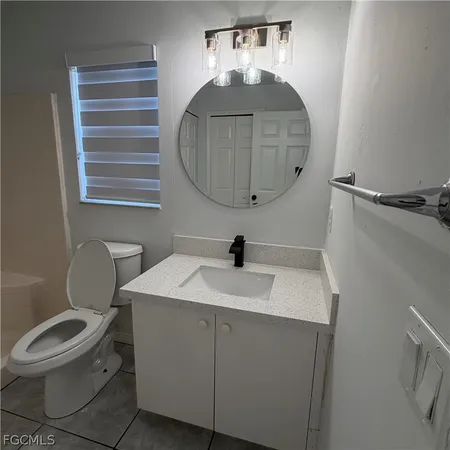 $2,100 | 5011 Brookfield Street, Lehigh Acres, FL 33971