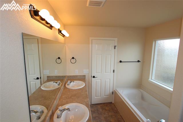 6895 Red Cardinal Loop Colorado Springs, CO 80908 - Photo 17 of 30 Gallery Image 17