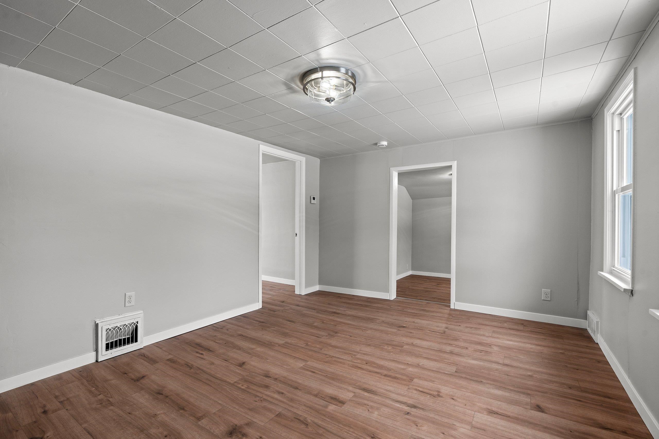 1409 South 10th Street Manitowoc, WI 54220 - Photo 12 of 29