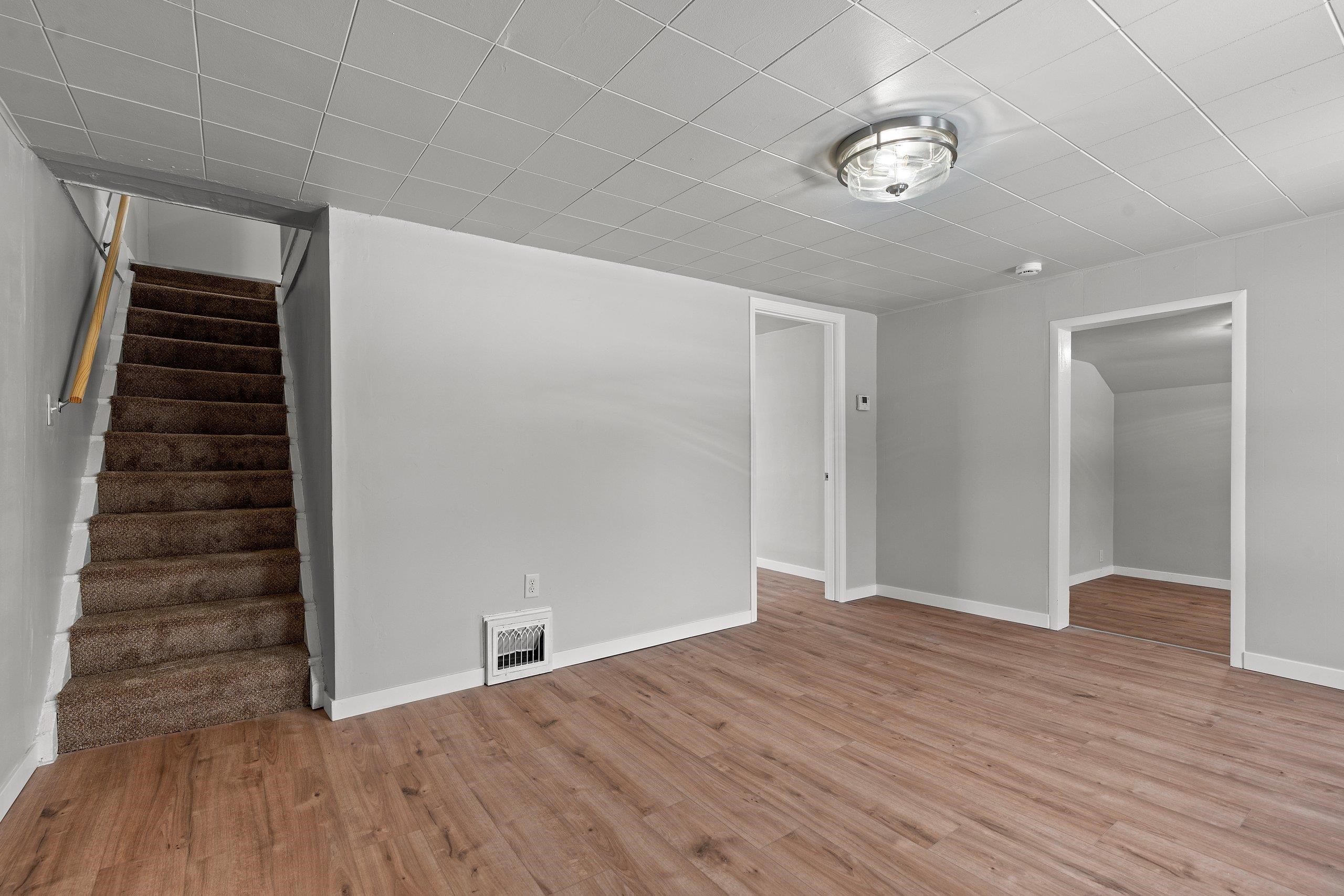 1409 South 10th Street Manitowoc, WI 54220 - Photo 14 of 29