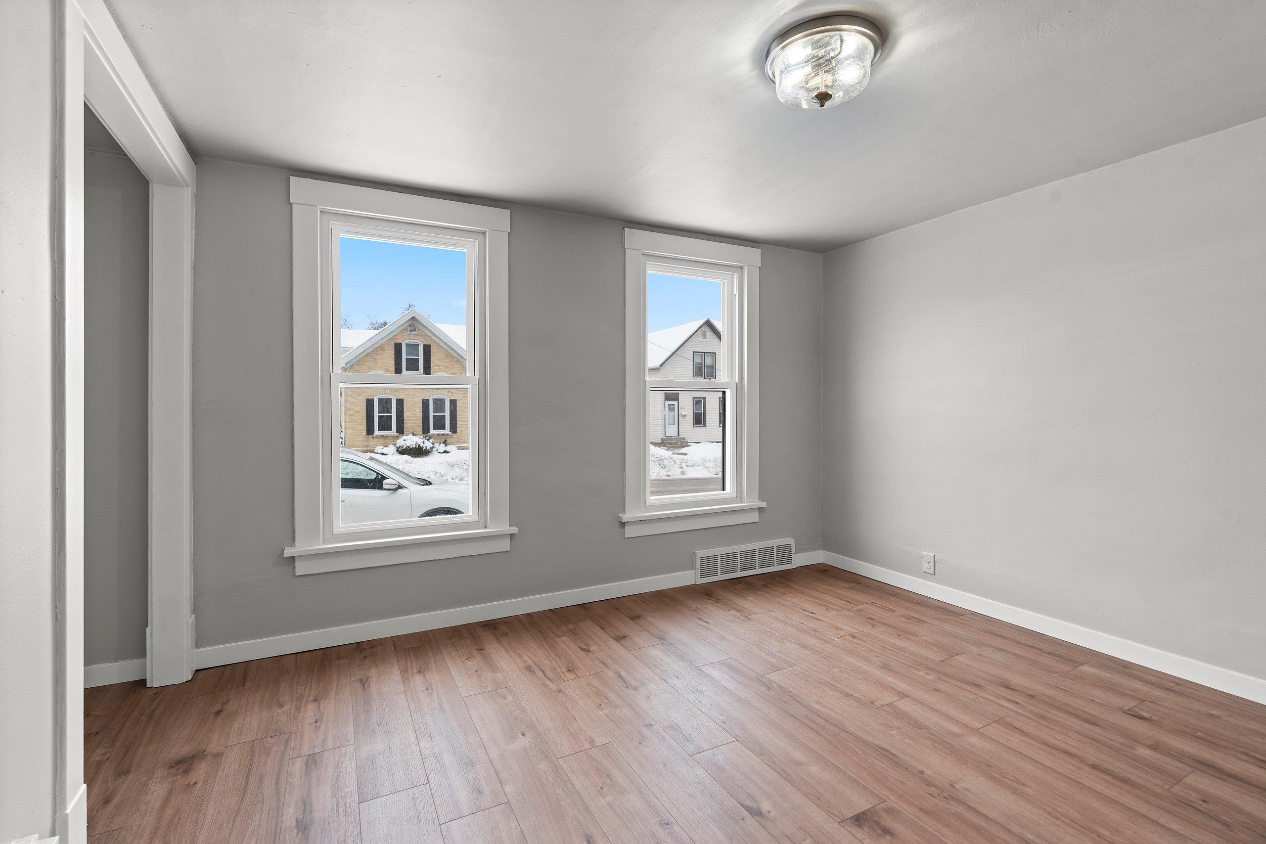 1409 South 10th Street Manitowoc, WI 54220 - Photo 19 of 29