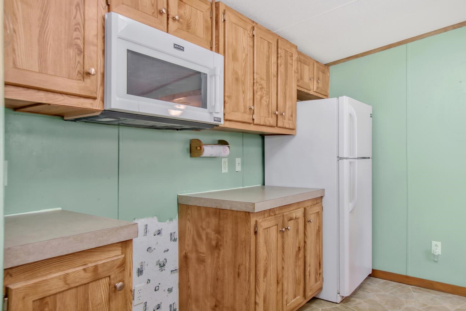 75 Eureka Lake Road Eureka, KS 67045 - Photo 13 of 36