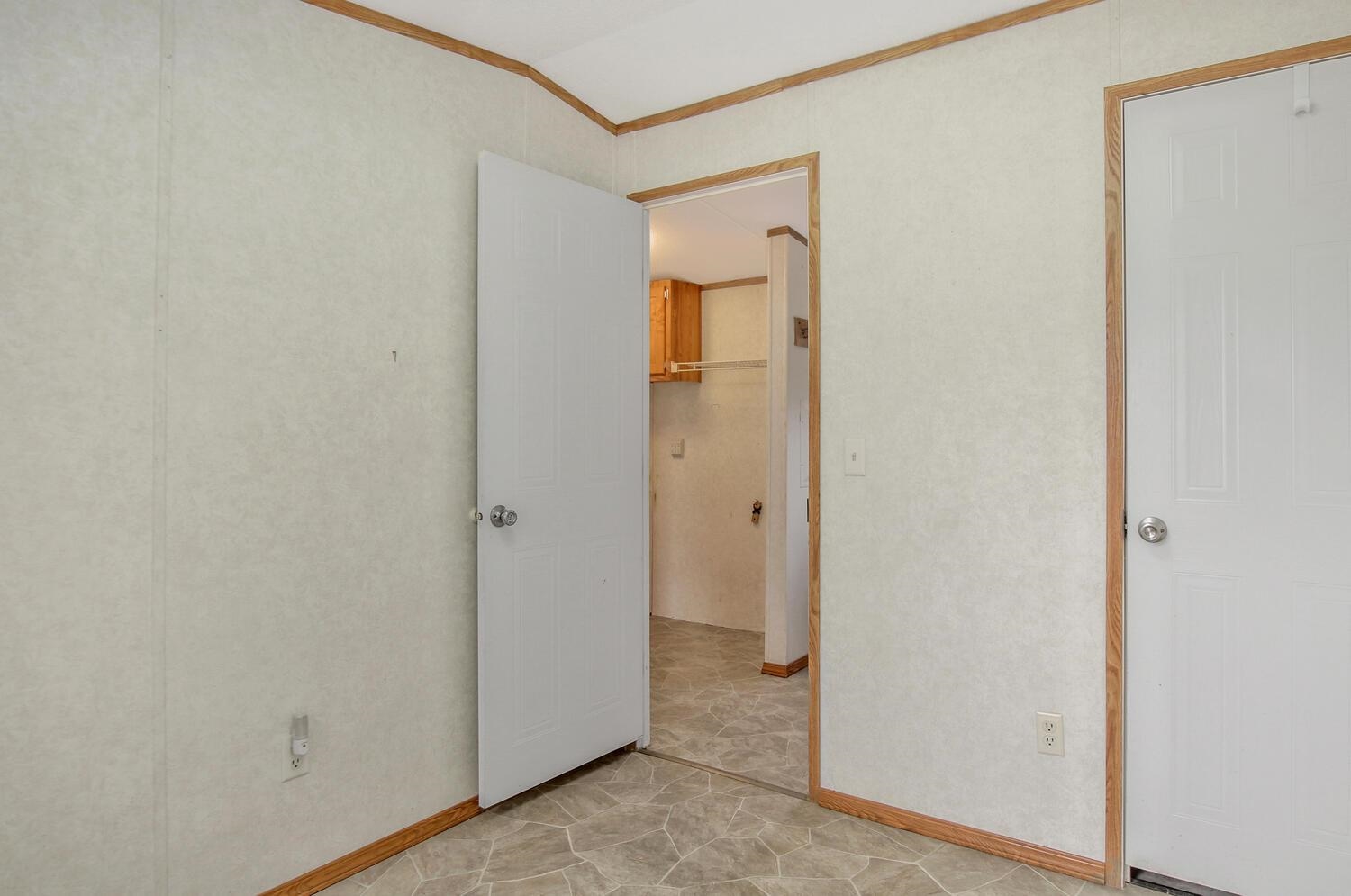 75 Eureka Lake Road Eureka, KS 67045 - Photo 17 of 36