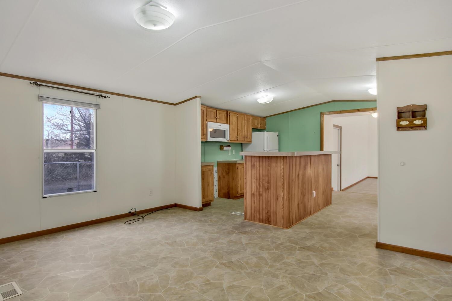 75 Eureka Lake Road Eureka, KS 67045 - Photo 7 of 36