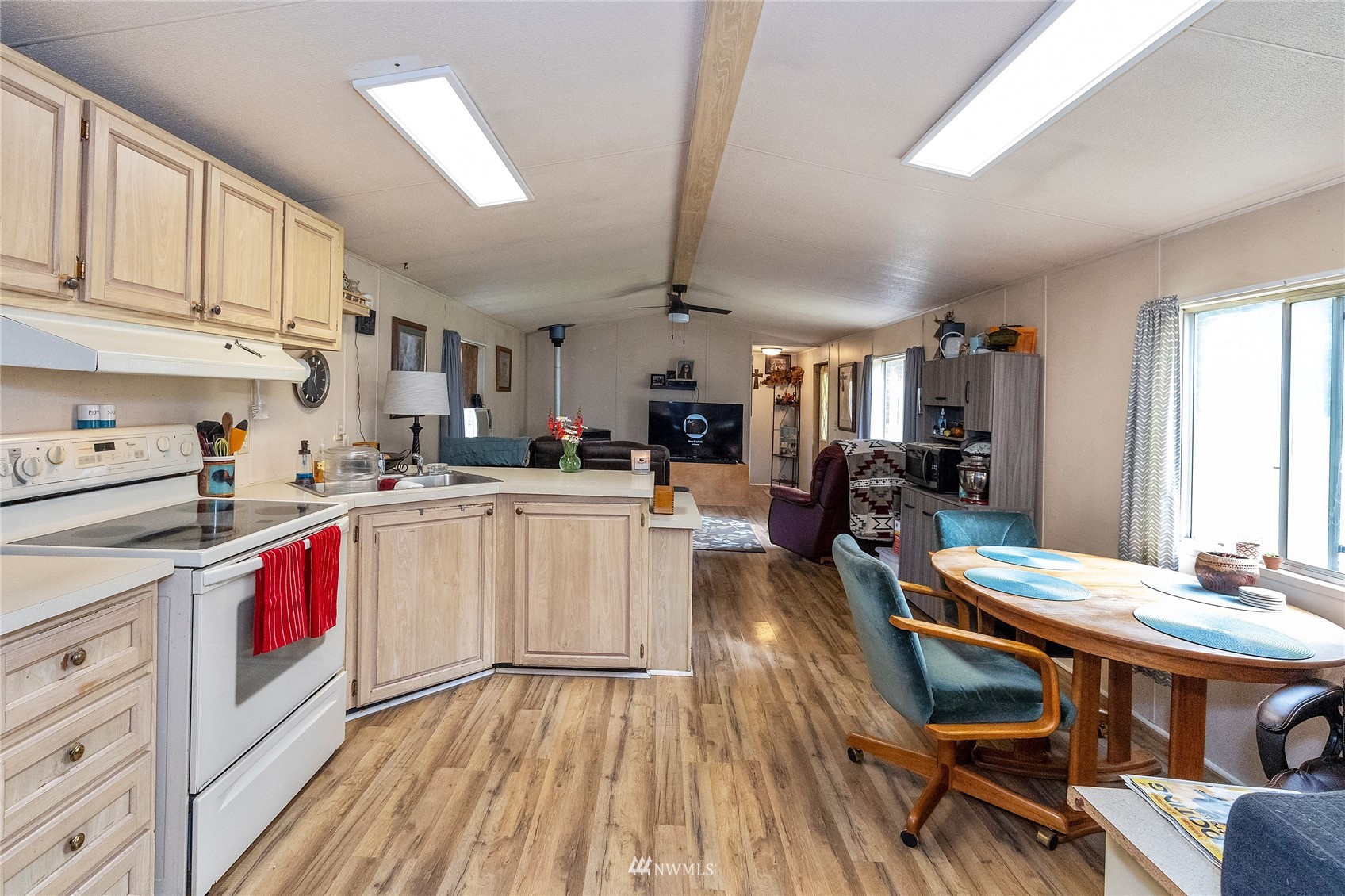 525 Southwest Spruce Road Port Orchard, WA 98367 - Photo 11 of 37 Gallery Image 11