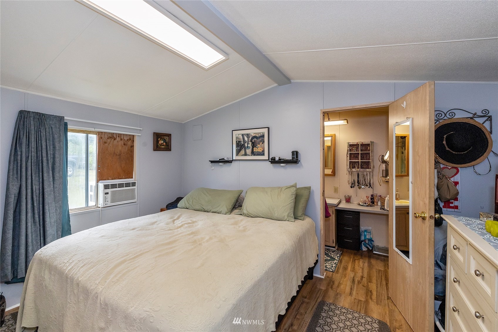 525 Southwest Spruce Road Port Orchard, WA 98367 - Photo 13 of 37 Gallery Image 13