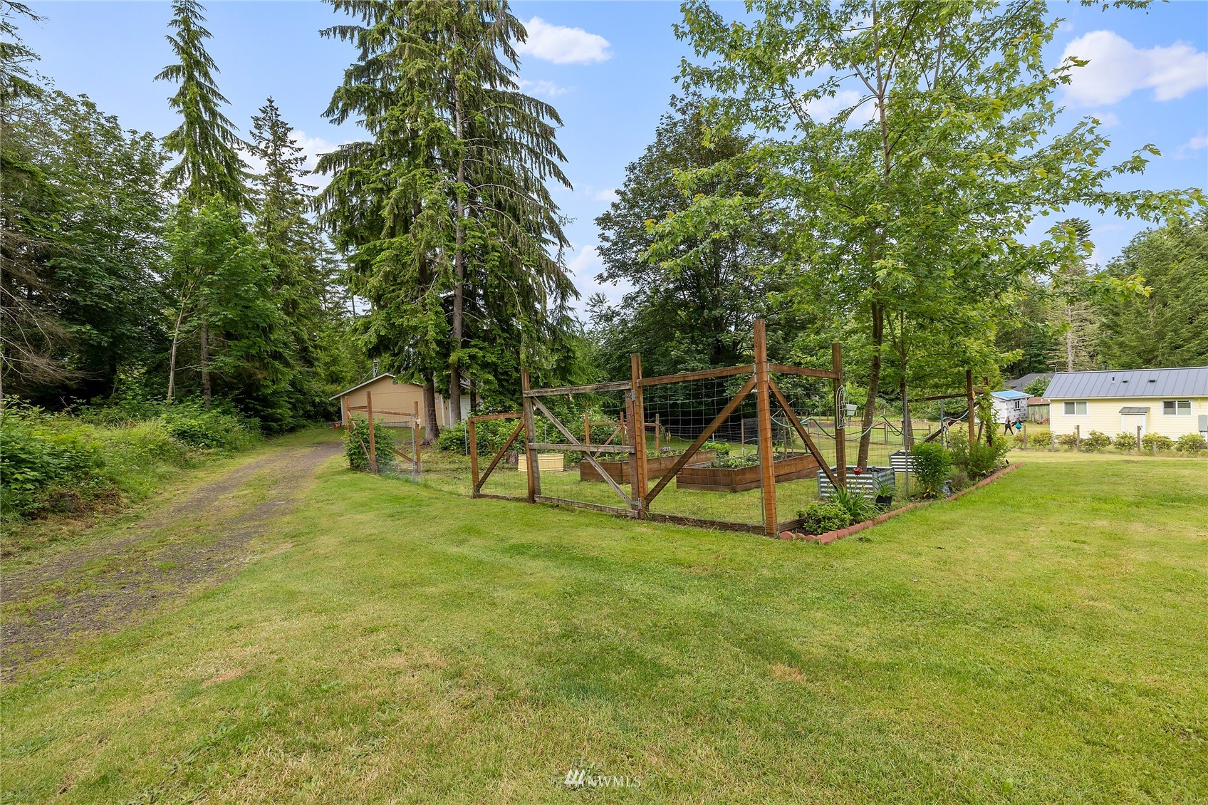 525 Southwest Spruce Road Port Orchard, WA 98367 - Photo 24 of 37 Gallery Image 24