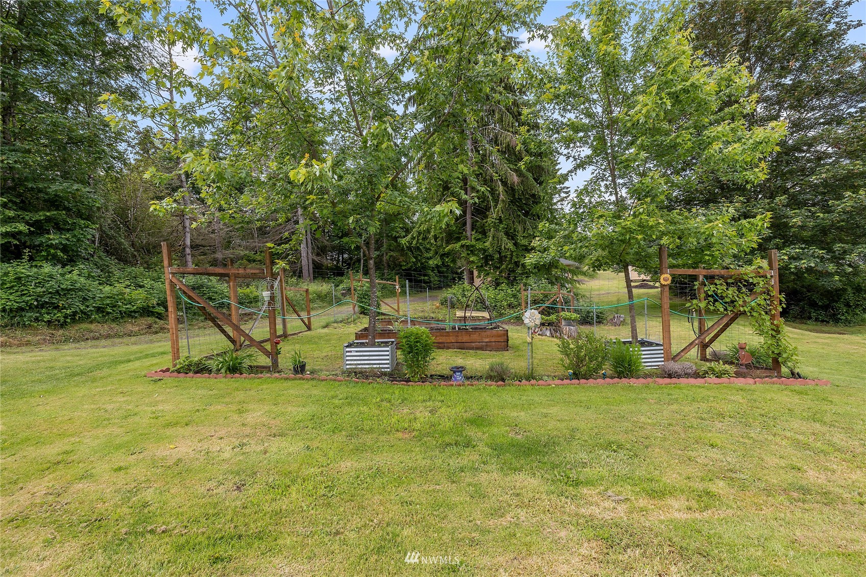 525 Southwest Spruce Road Port Orchard, WA 98367 - Photo 25 of 37 Gallery Image 25