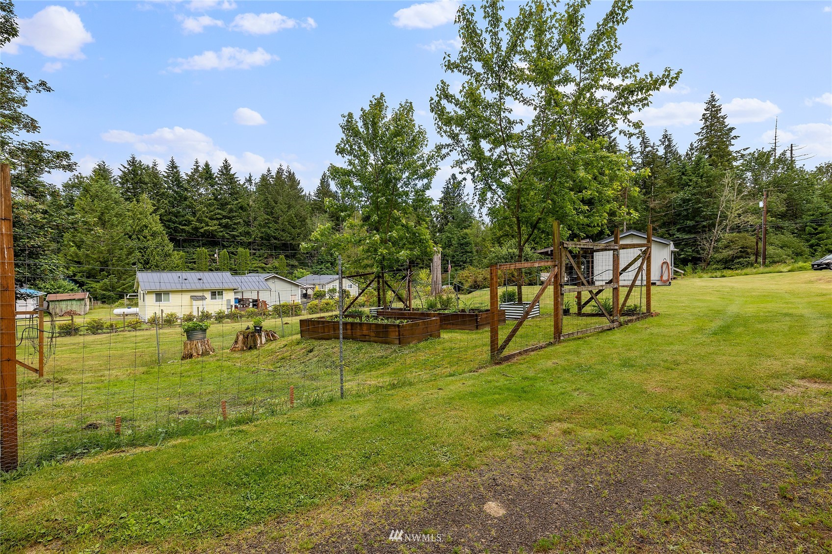 525 Southwest Spruce Road Port Orchard, WA 98367 - Photo 34 of 37 Gallery Image 34
