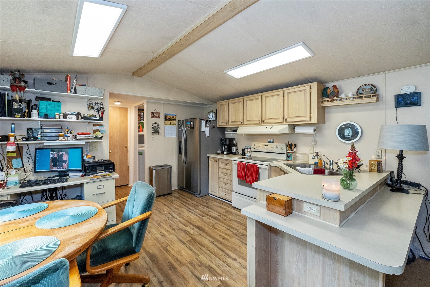 525 Southwest Spruce Road Port Orchard, WA 98367 - Photo 9 of 37 Gallery Image 9