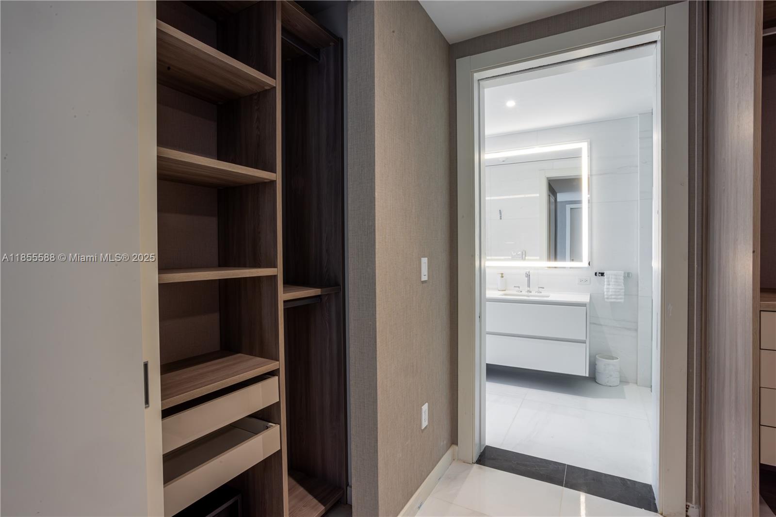 300 Biscayne Blvd Way, Unit 2203C Miami, FL 33131 - Photo 7 of 30 a view of closet