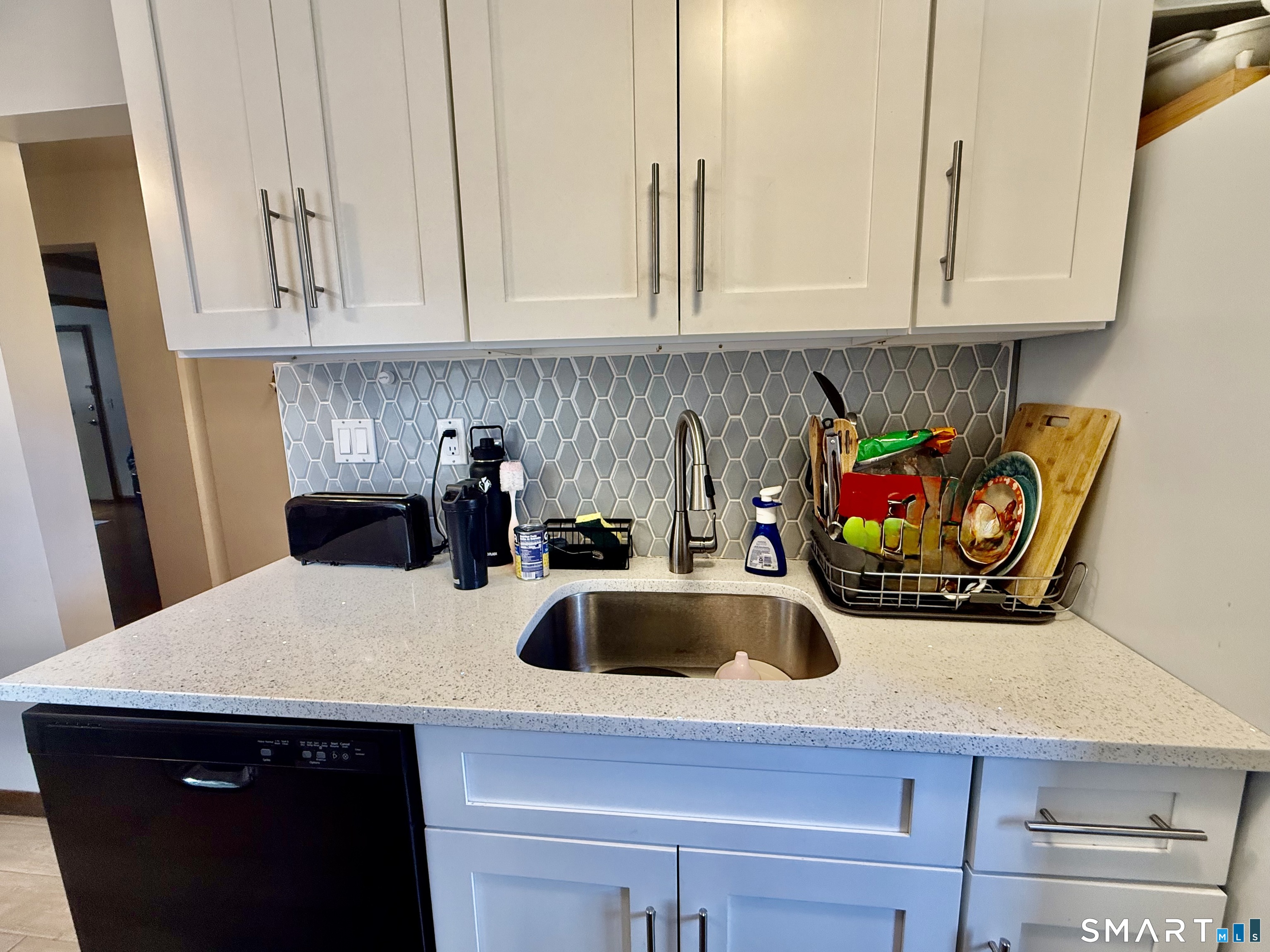 231 Seaton Road, Unit 2 Stamford, CT 06902 - Photo 11 of 31