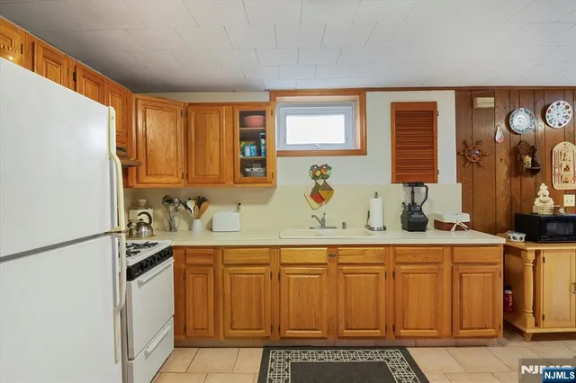 $650,000 | 93 Woodrow Avenue, Woodland Park, NJ 07424