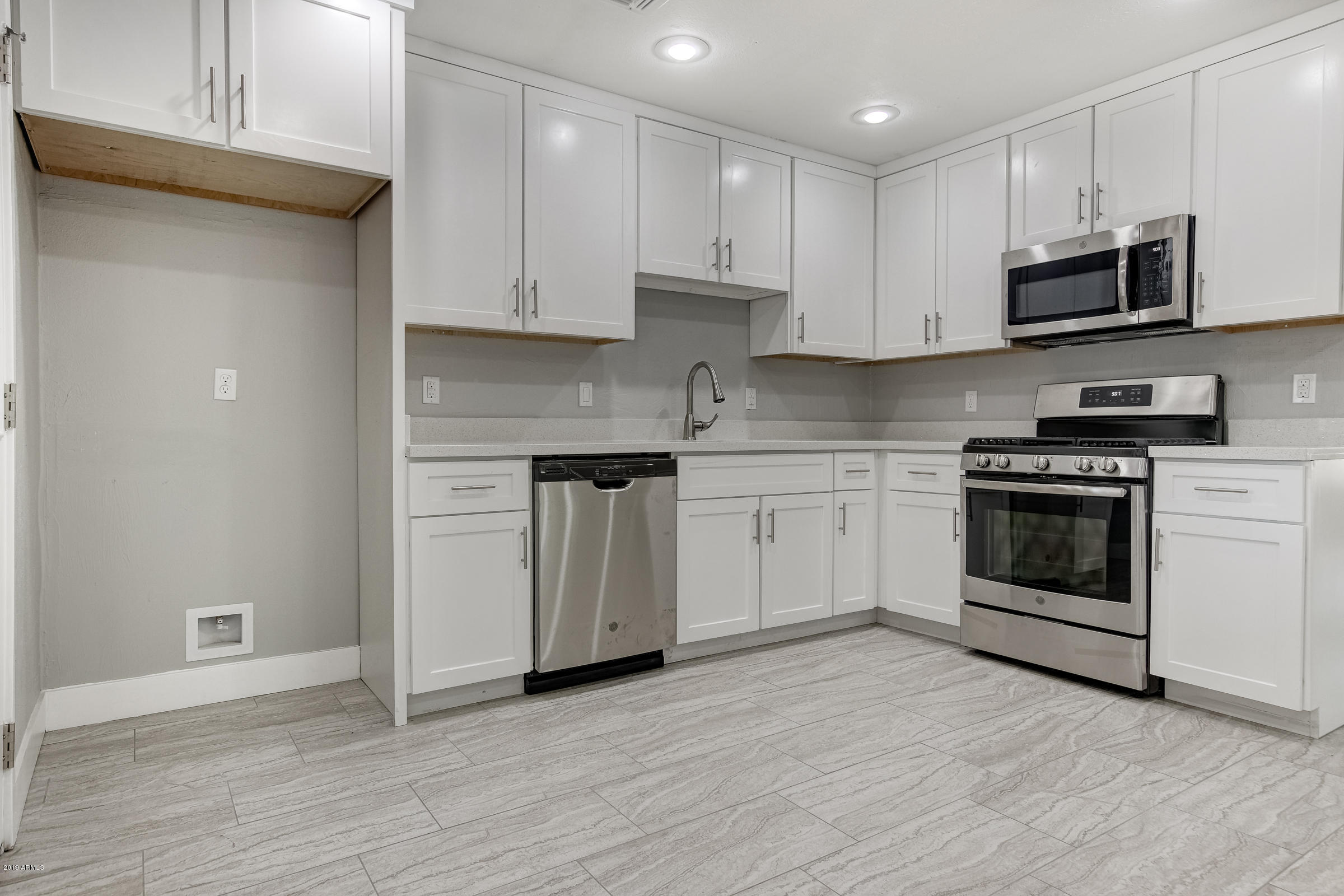 3519 West Lamar Road Phoenix, AZ 85019 - Photo 11 of 35 3519 W Lamar Rd-16