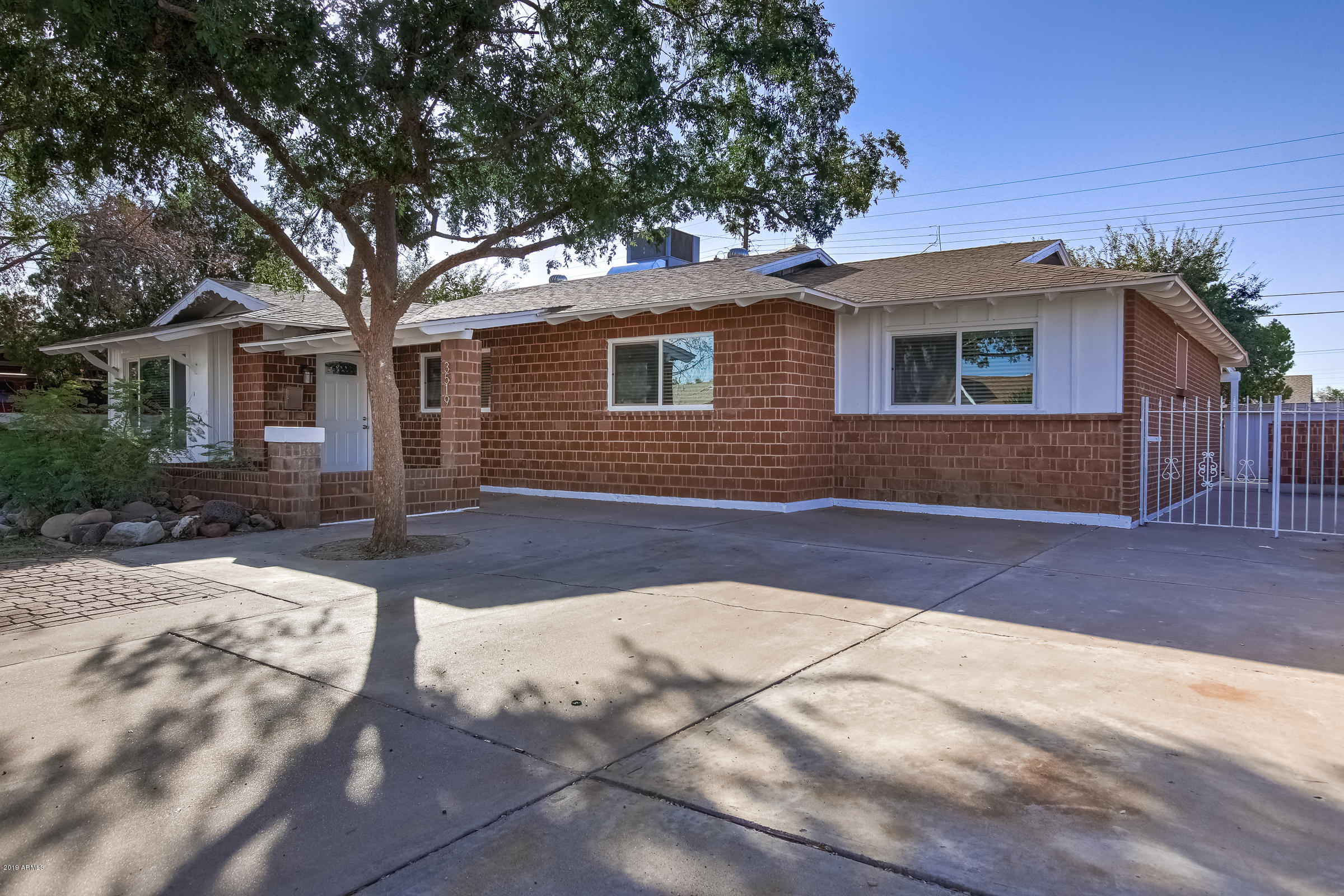 3519 West Lamar Road Phoenix, AZ 85019 - Photo 3 of 35 3519 W Lamar Rd-3