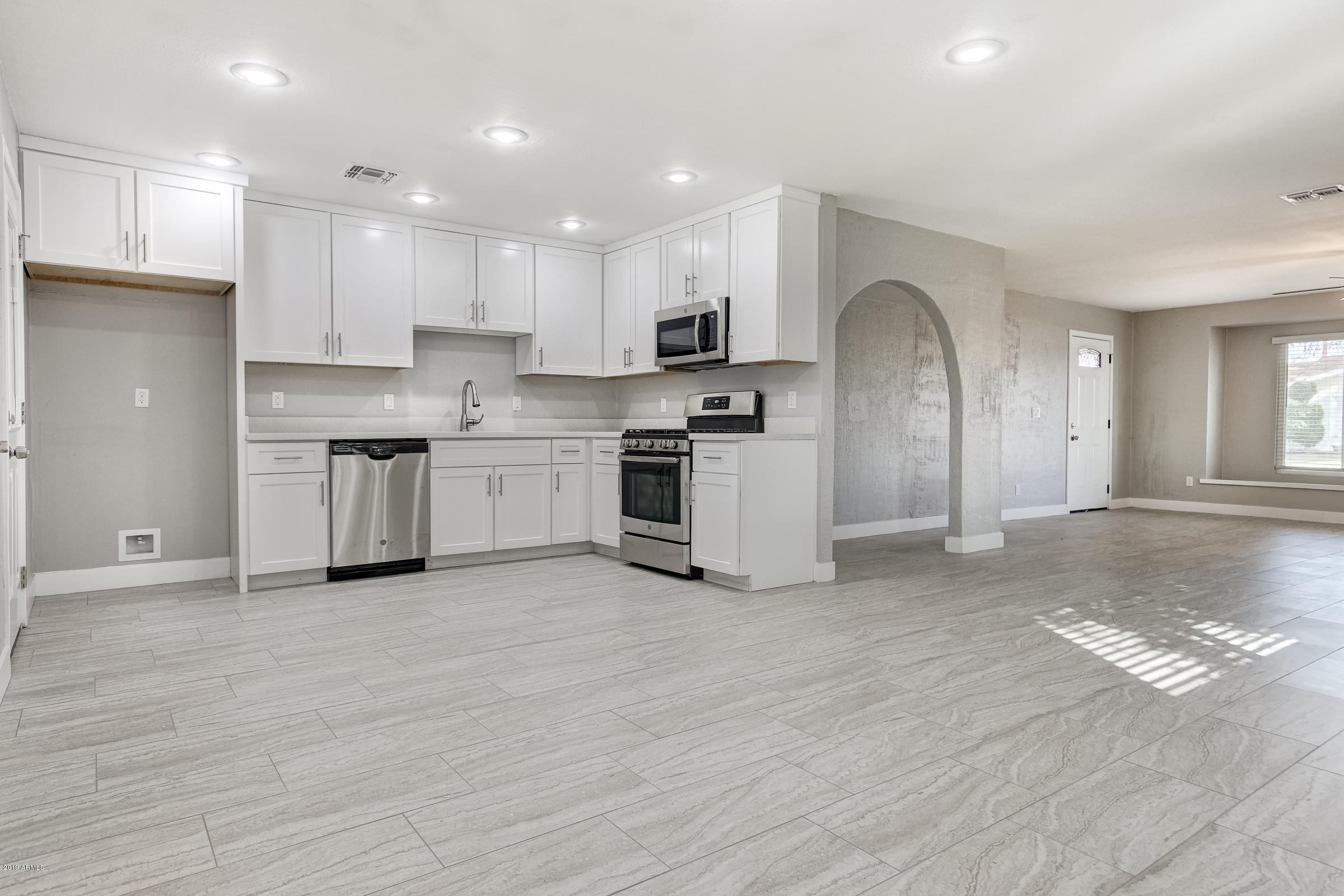 3519 West Lamar Road Phoenix, AZ 85019 - Photo 10 of 35 3519 W Lamar Rd-15