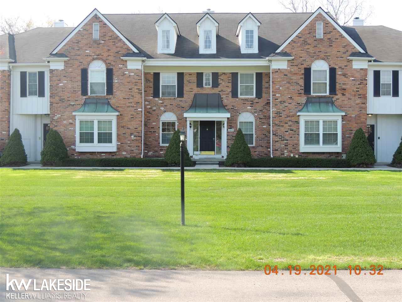 1675 Huntington Park, Unit B Rochester Hills, MI 48309 - Photo 1 of 42