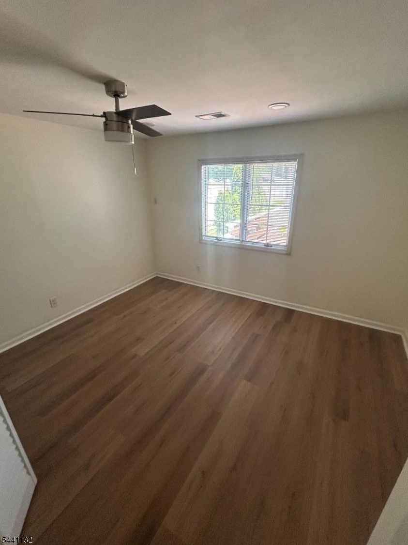 17 Raleigh Road Edison, NJ 08817 - Photo 4 of 16