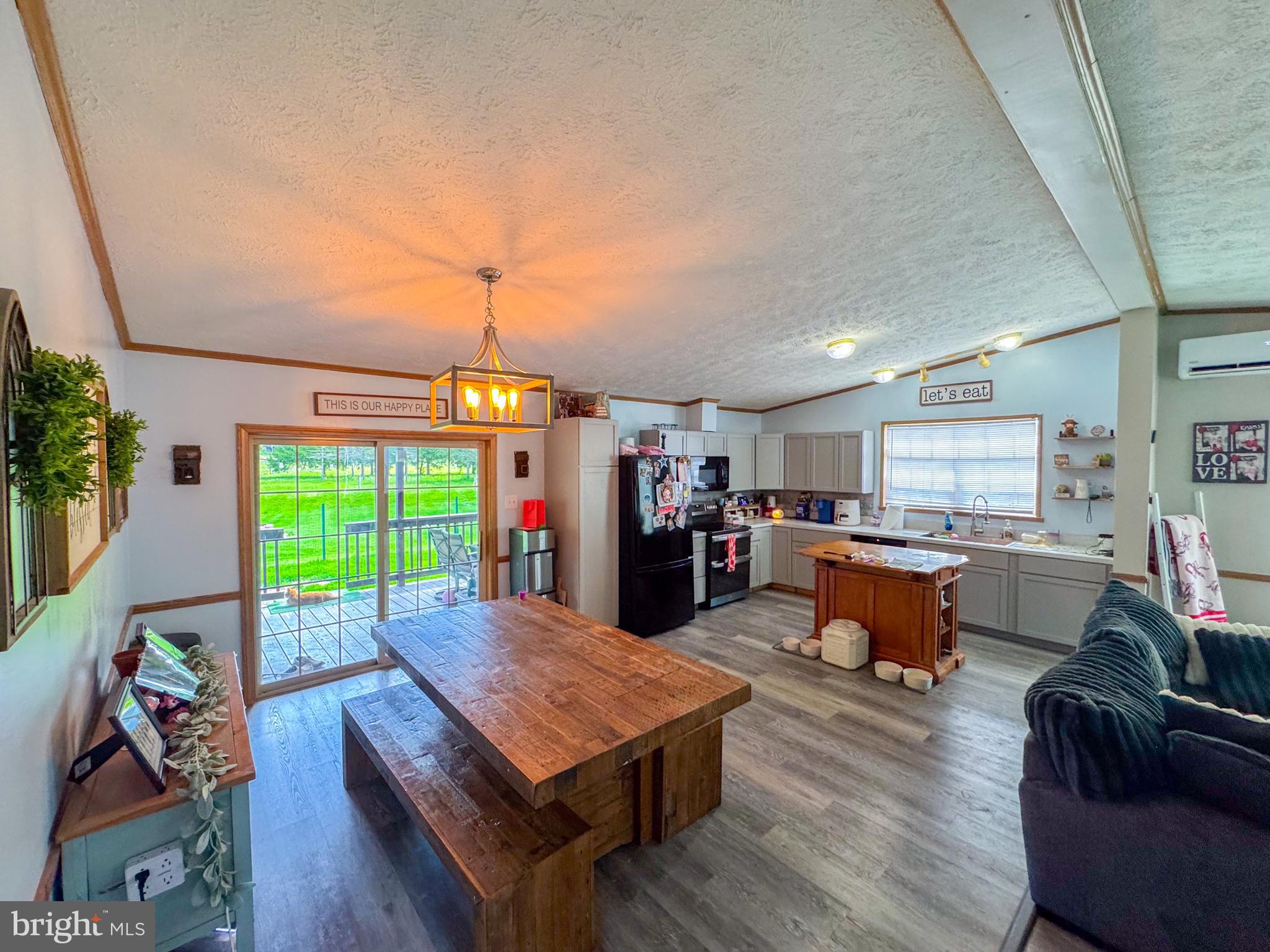 124 Aztec Court Julian, PA 16844 - Photo 5 of 18