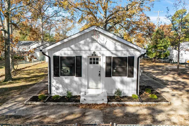 $474,950 | 7 Tulip Avenue, Villas, NJ 08251