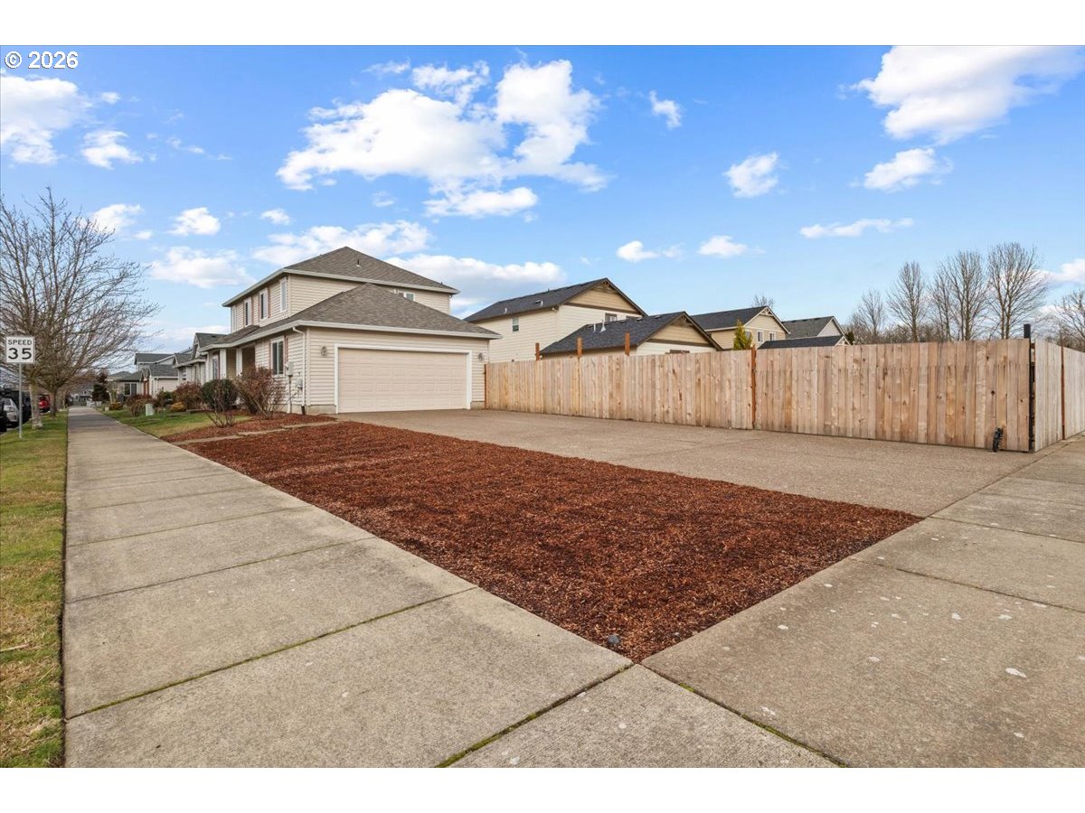 3846 Goldfish Farm Road Southeast Albany, OR 97322 - Photo 12 of 48