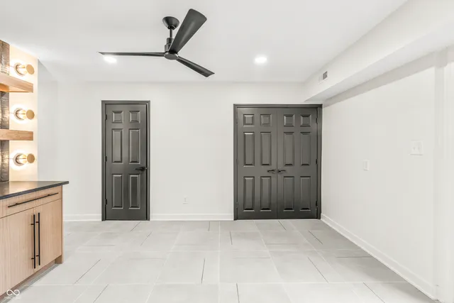 $2,900 | 512 Lockerbie Circle North, Indianapolis, IN 46202