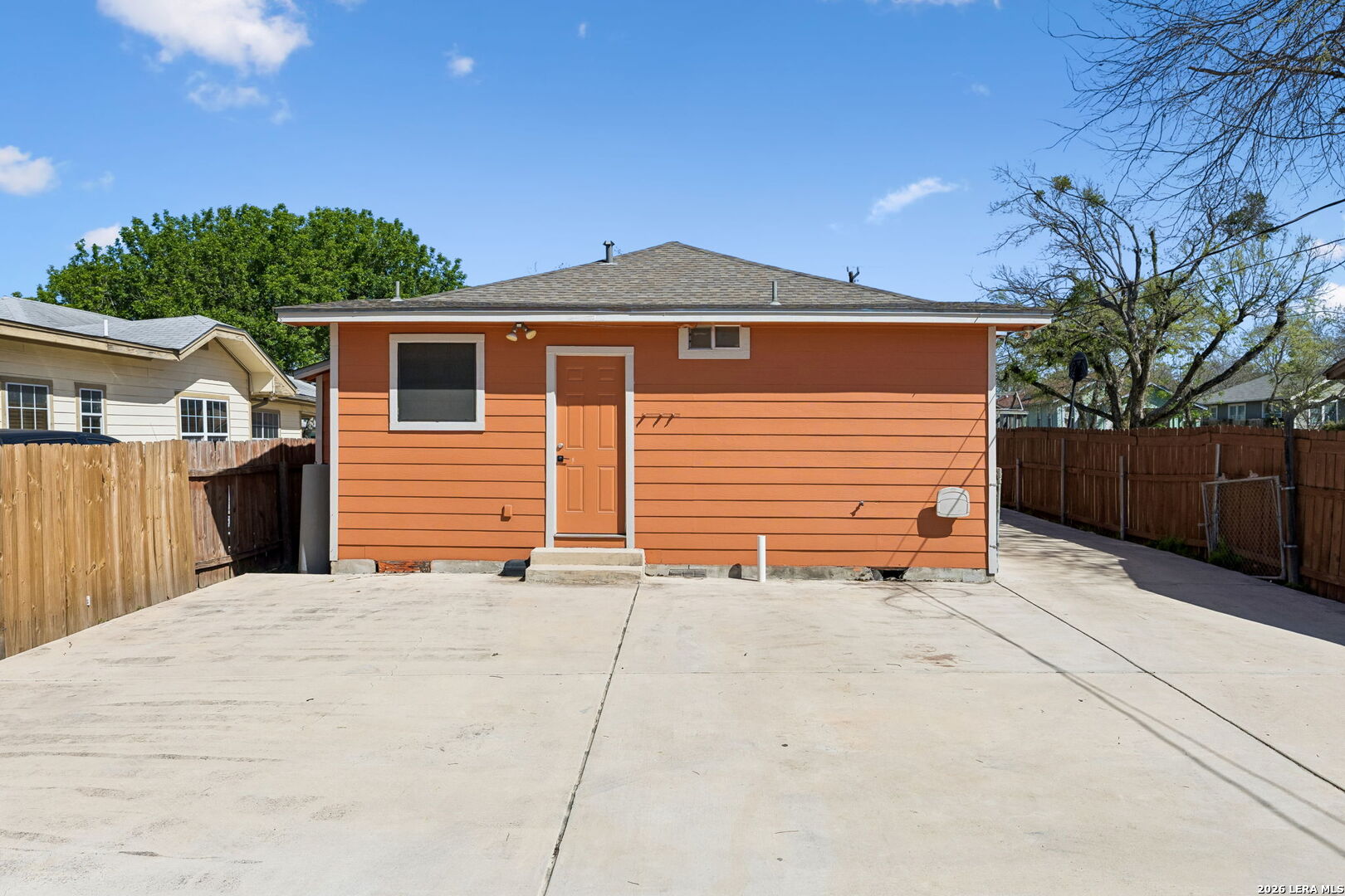 438 Rigsby Avenue San Antonio, TX 78210 - Photo 25 of 25 a view of a house with a garage