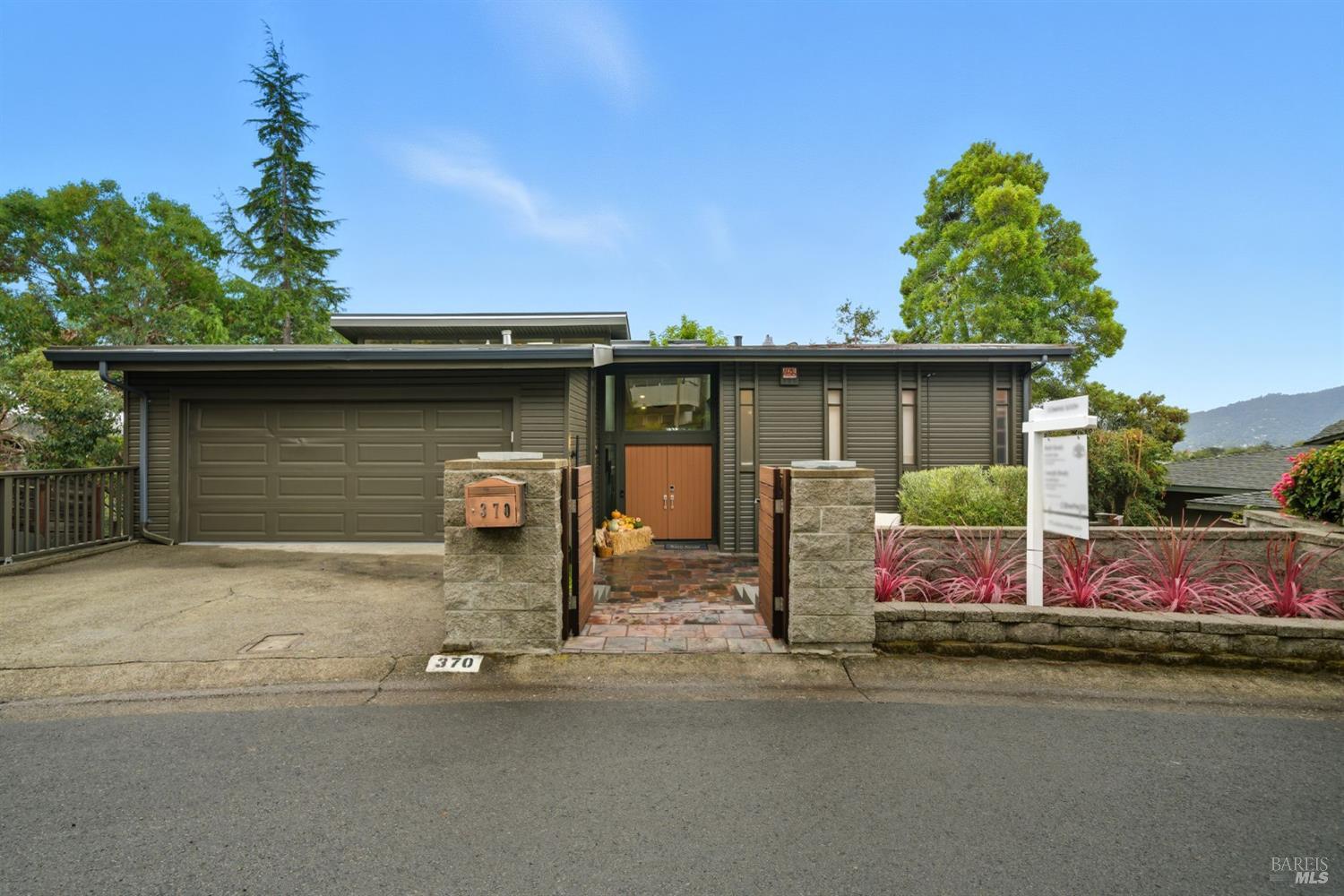 370 Vía La Cumbre Greenbrae, CA 94904 - Photo 1 of 44