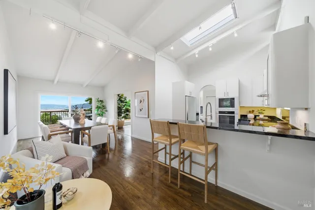 $1,849,000 | 370 VÃa La Cumbre, Greenbrae, CA 94904