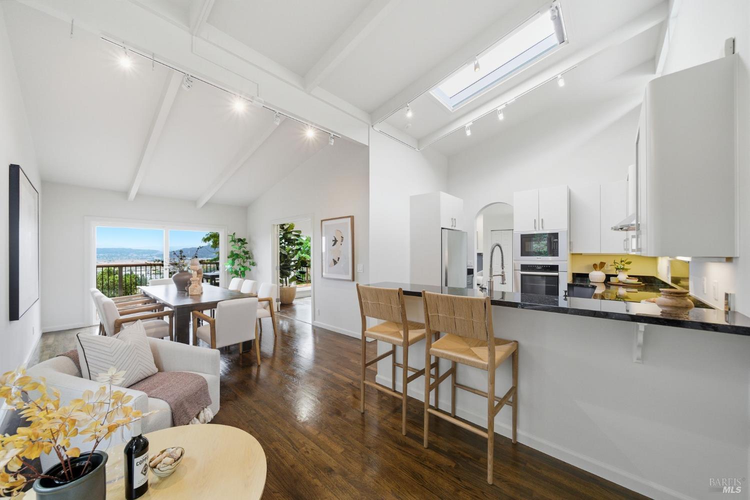 370 Vía La Cumbre Greenbrae, CA 94904 - Photo 13 of 44