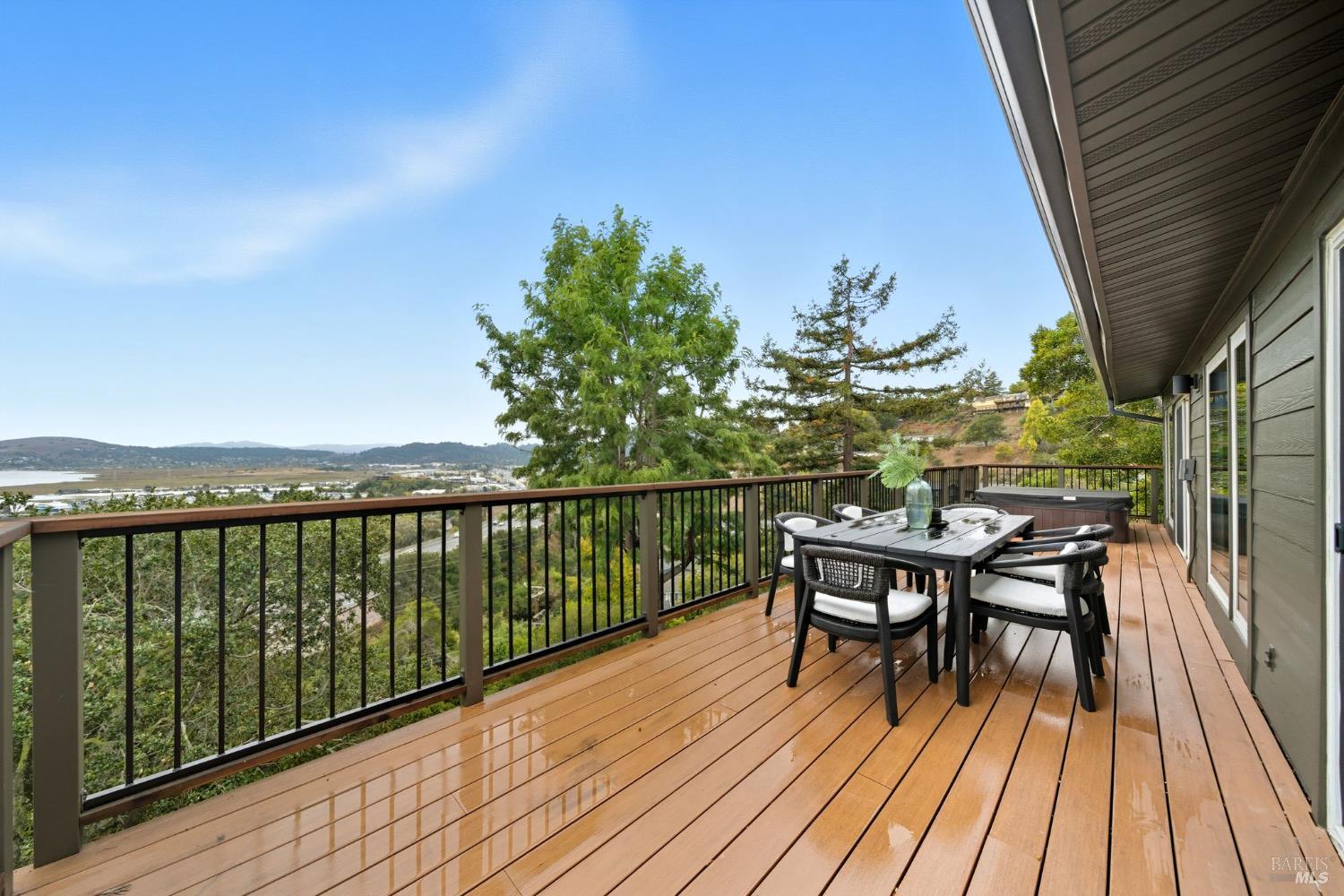 370 Vía La Cumbre Greenbrae, CA 94904 - Photo 15 of 44