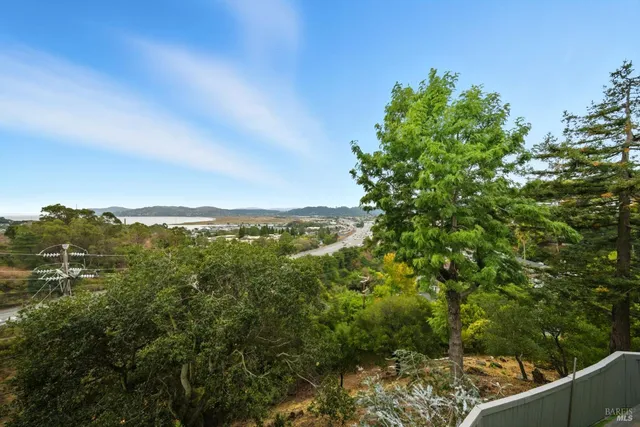 $1,849,000 | 370 VÃa La Cumbre, Greenbrae, CA 94904